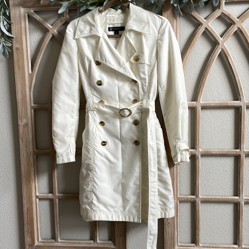 INC trench coat sz S cream colored
